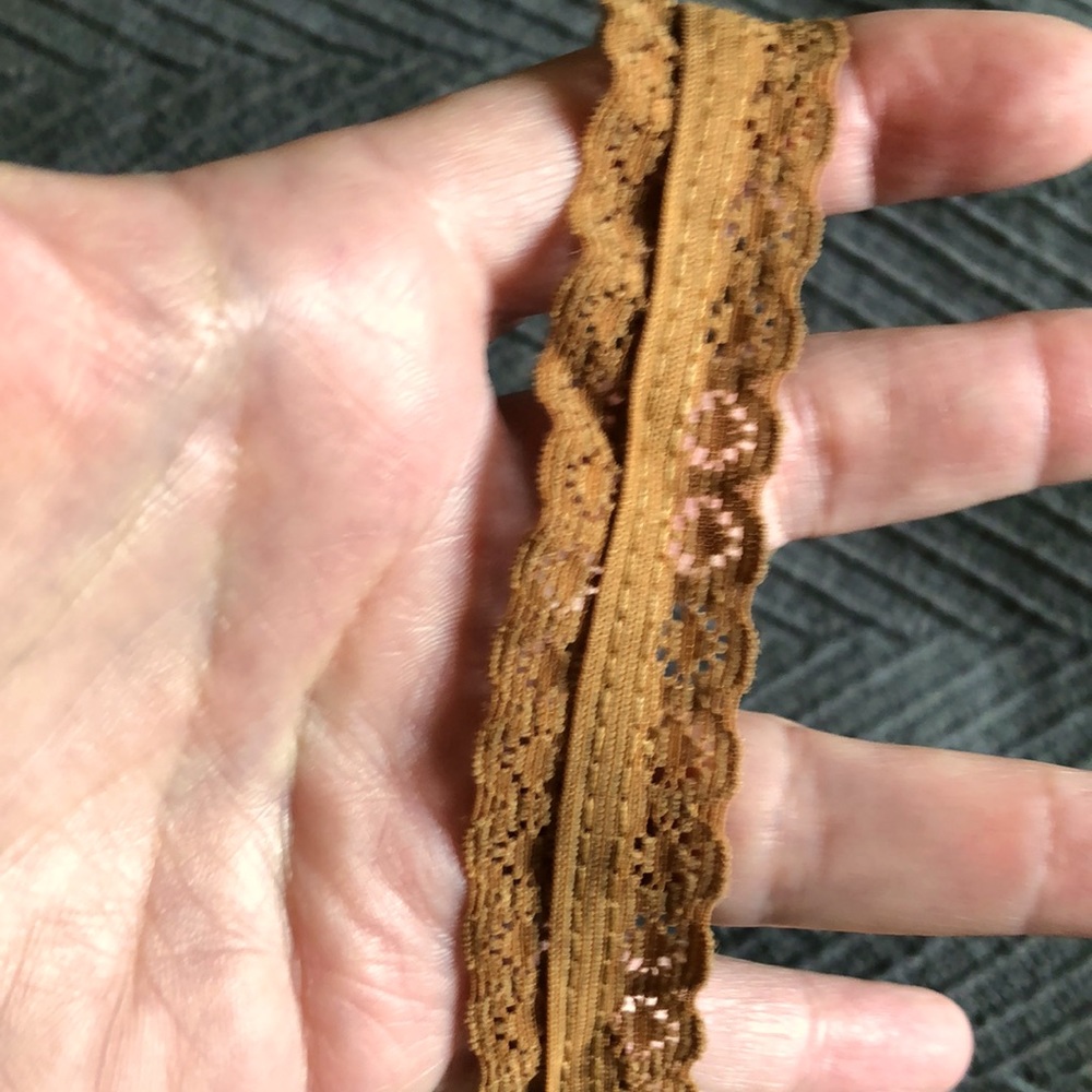 Lace Trim Tan Tank Top - Picture 3 of 6